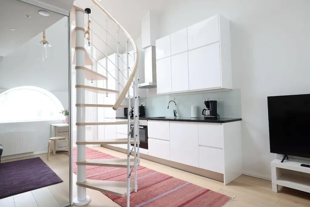 Apartment Poista 2Ndhomes Unique 35M2 Studio Penthouse With Sauna & Balcony Helsinki