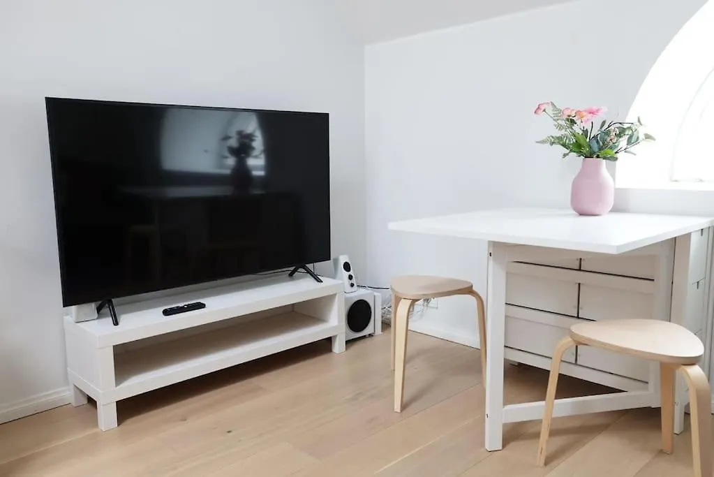Apartment Poista 2Ndhomes Unique 35M2 Studio Penthouse With Sauna & Balcony Helsinki Finland