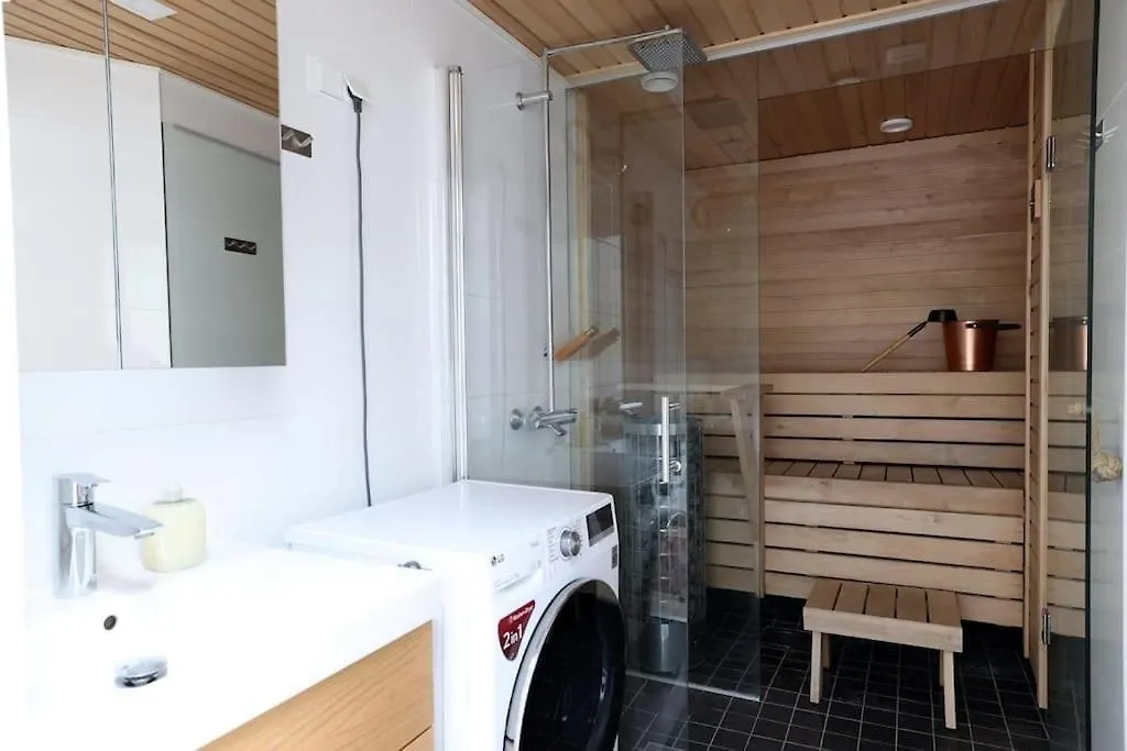 Apartment Poista 2Ndhomes Unique 35M2 Studio Penthouse With Sauna & Balcony Helsinki